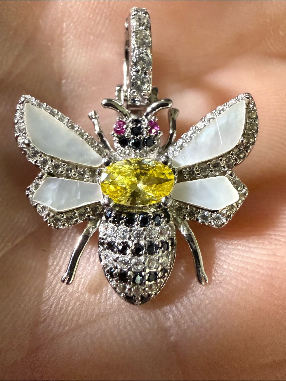 BS 925 Sterling Silver Moissanite Mother of Pearl Bee Pendant